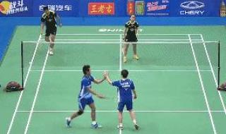 羽毛球发球动作要领 羽毛球发球动作要领